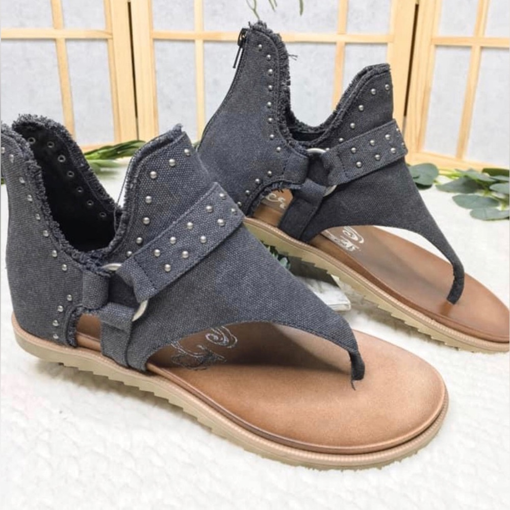 Very G Journey Sandal